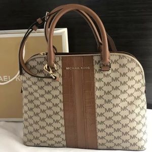 Michael Kors Cindy satchel guaranteed authentic